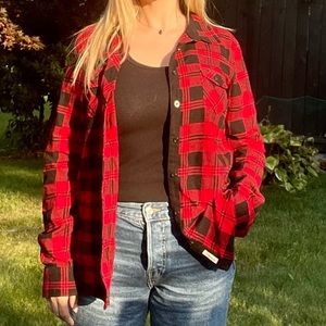NWOT “Weatherproof “ Medium, 100% Cotton red/black plaid button shirt